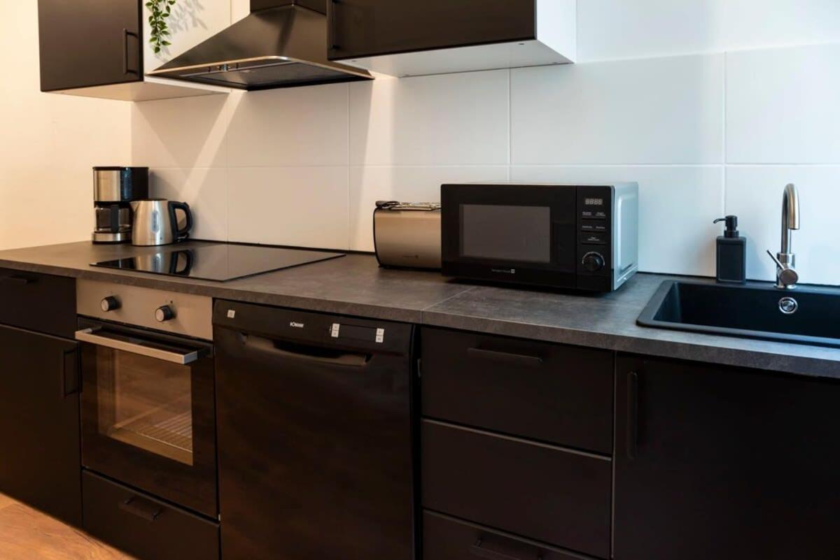 Modern 2 Bedroom In Schoeneberg Berlijn